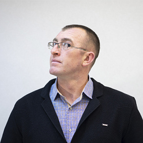 Александр Глухов