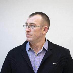 Александр Глухов